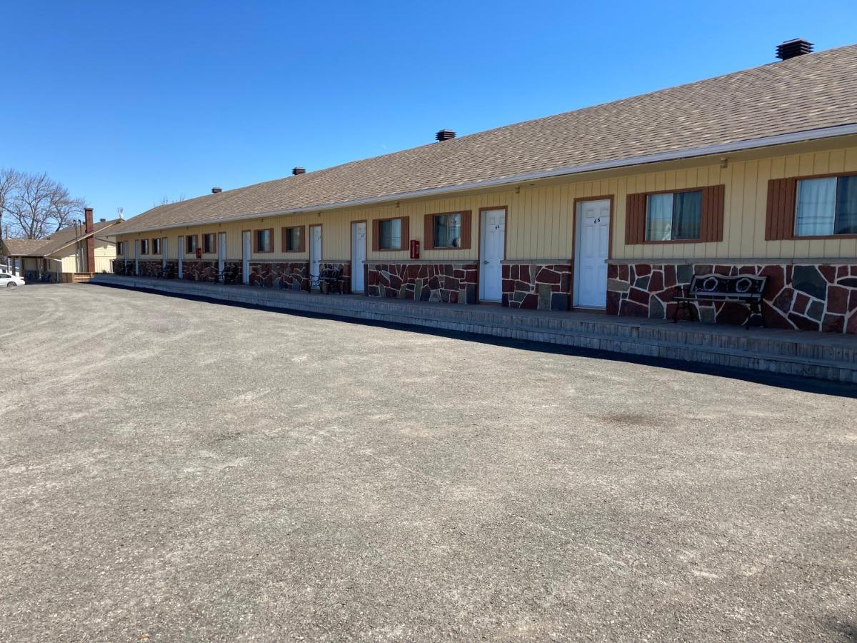 Motel Carleton Sur Mer Esterno foto